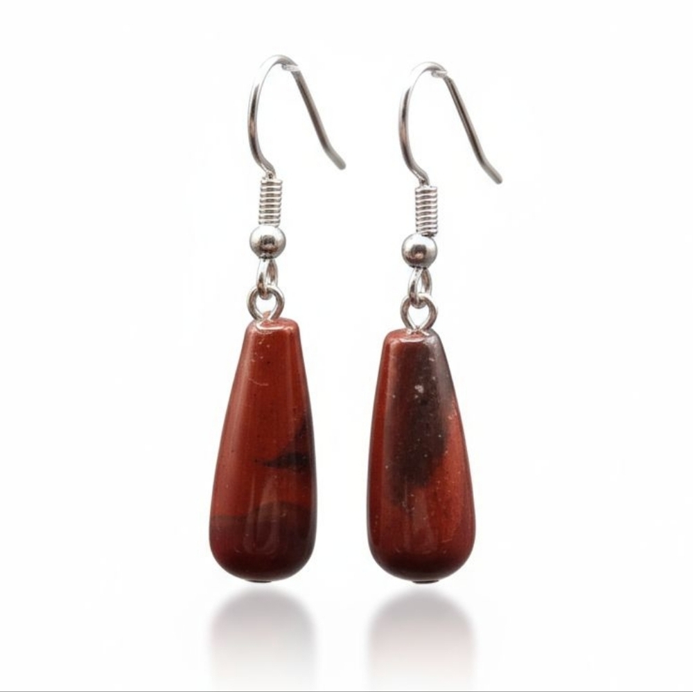 NWT Beautiful Boho Dark Red Amber Stone Dangling Earrings!!